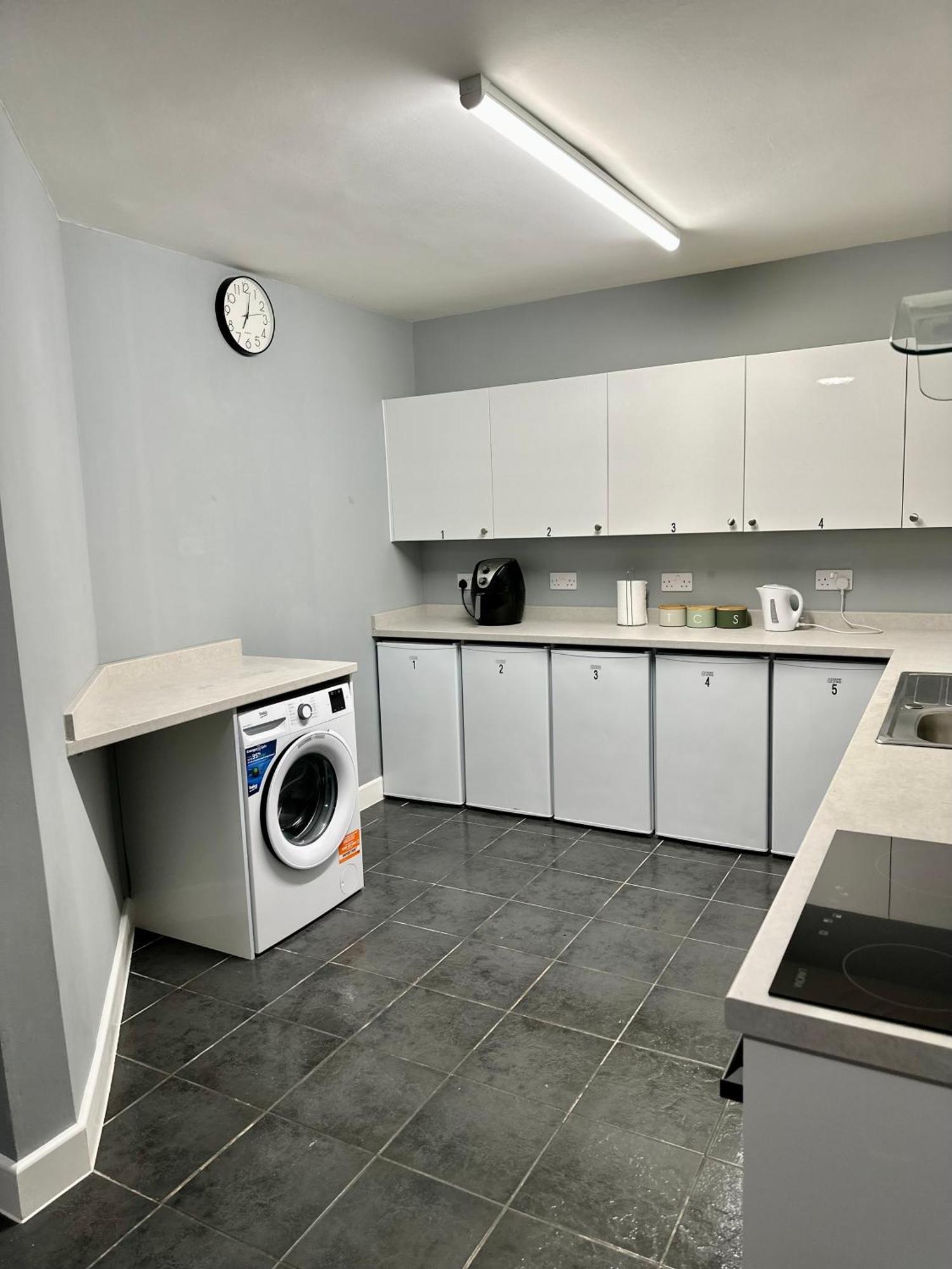 Cosy En-Suite Double Room1 Heathrow Accommodation Northolt  Exteriör bild